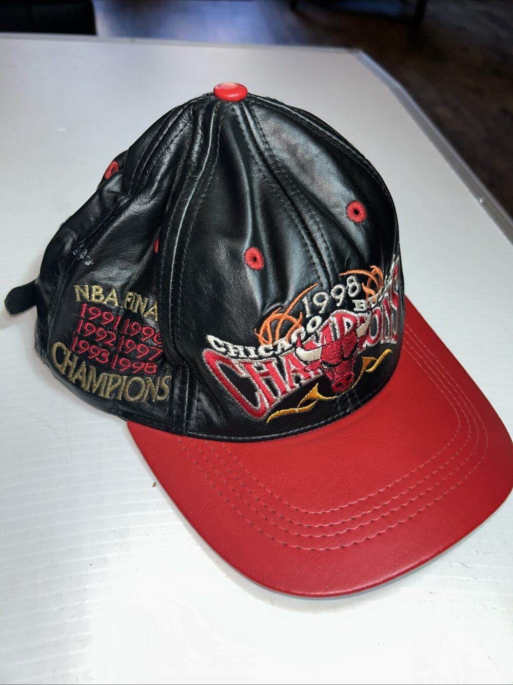 Chicago Bulls 1998 NBA Champions JH Design Vintage Leather Strapback Cap Hat